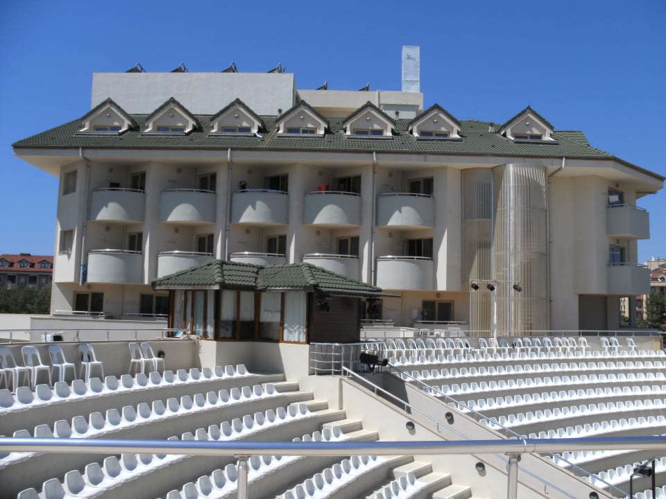 Amphitheater Side Breeze Hotel