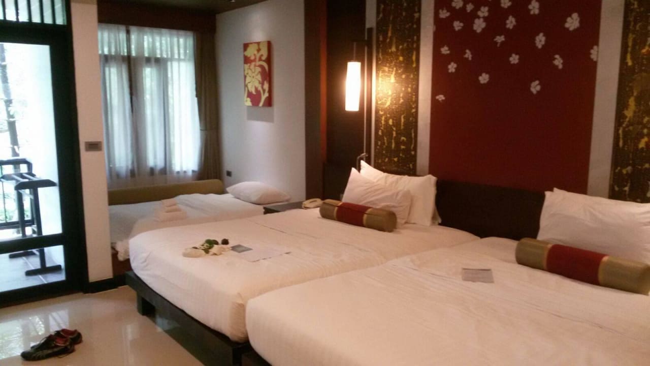 Zimmer neben der Lobby La Flora Khao Lak