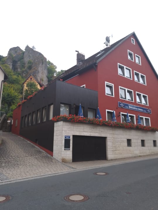 Außenansicht Pottensteiner Stuben Pension Gasthof