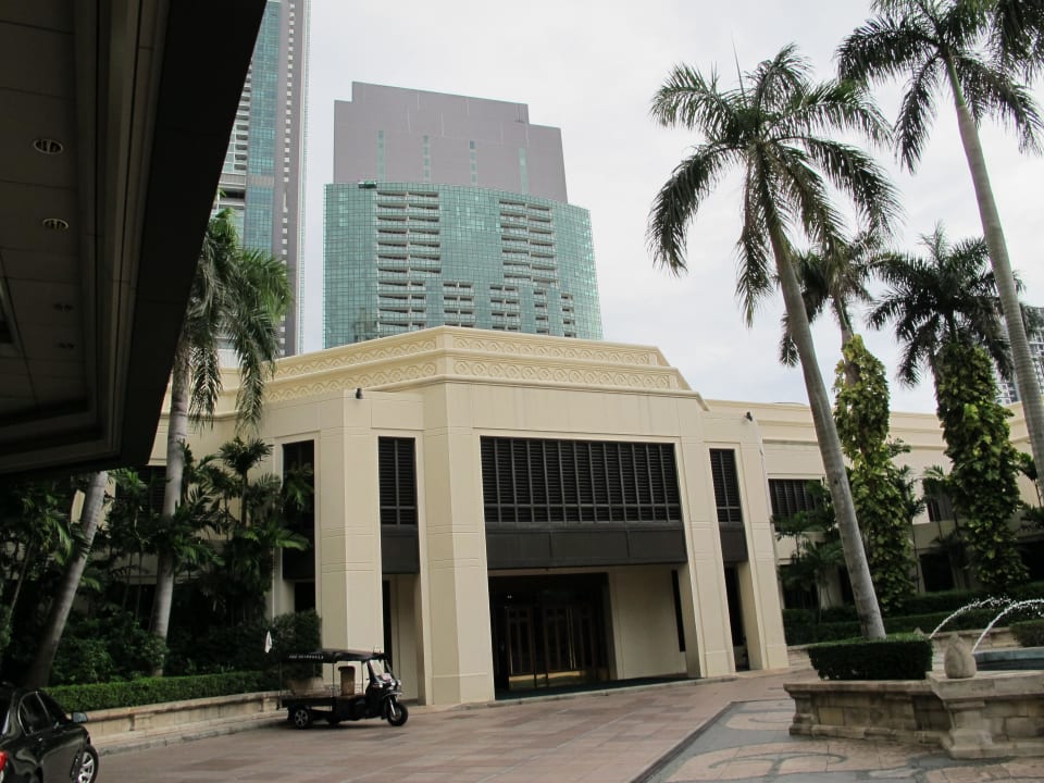Hotel-Auffahrt Hotel The Peninsula Bangkok