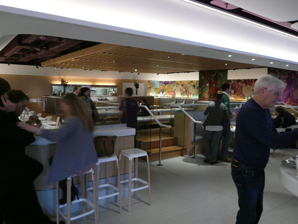 Der Sitzbereich des eigentlichen Restaurants YOTEL New York