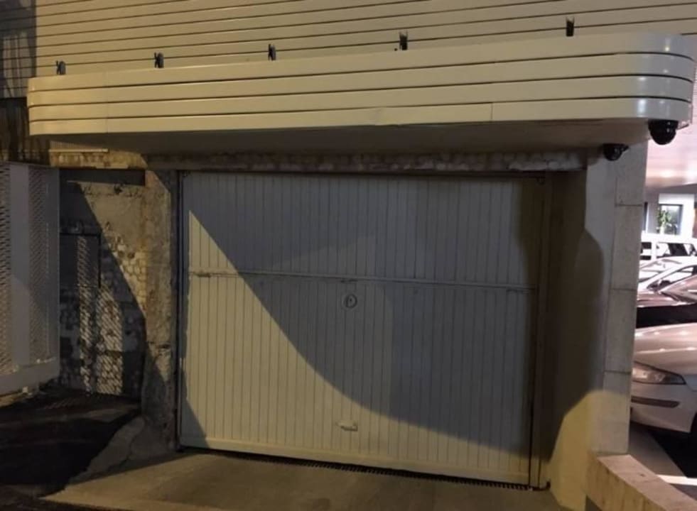 Aucune sécurité la porte nous est tombé dessus Hotel Terraza