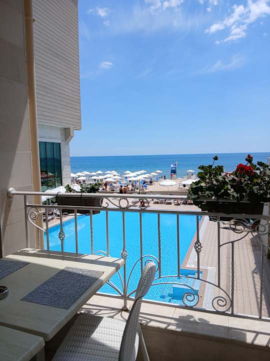 Pool Hotel Bilyana Beach