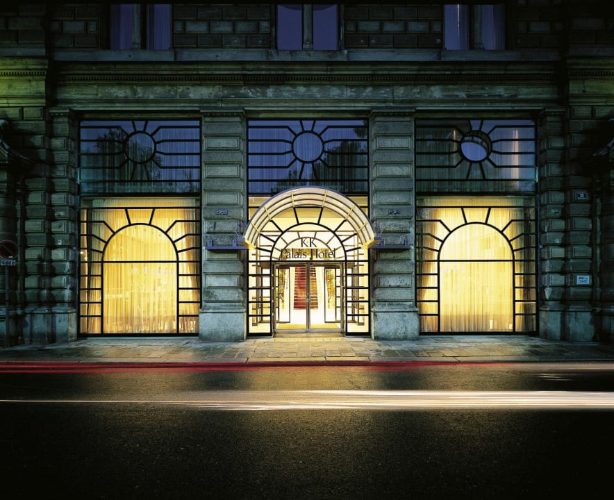 Hotel Facade K+K Palais Hotel