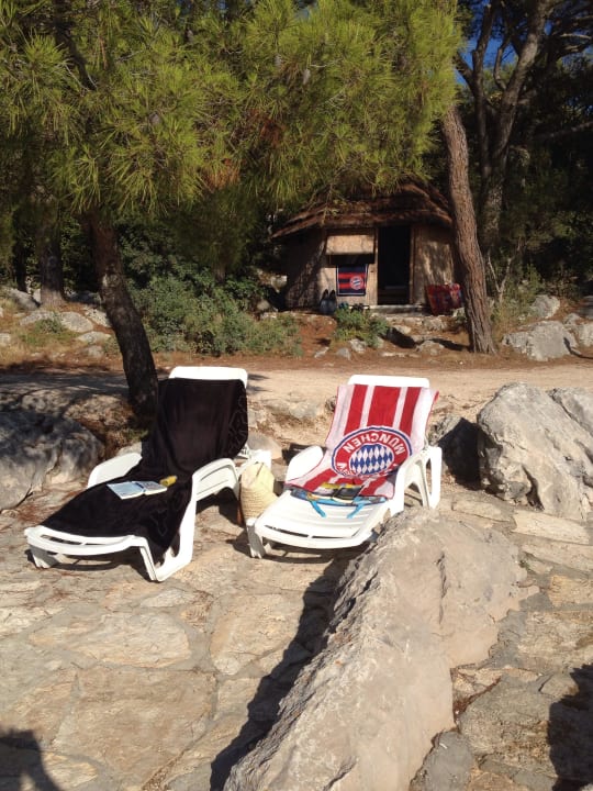 Unsere Hütte in erster Reihe Pine Beach Pakostane