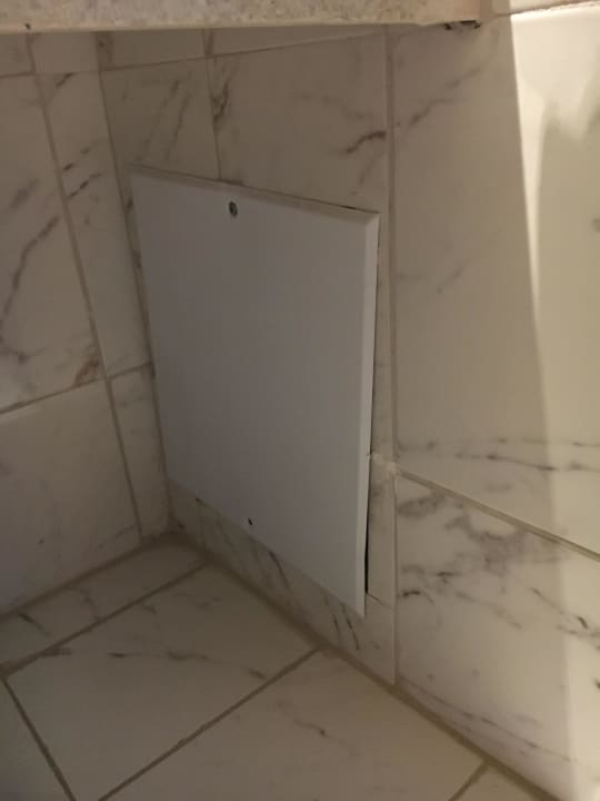 Lockere Abdeckung im Bad Domes Aulus Elounda All-Inclusive Resort, Curio Collection by Hilton