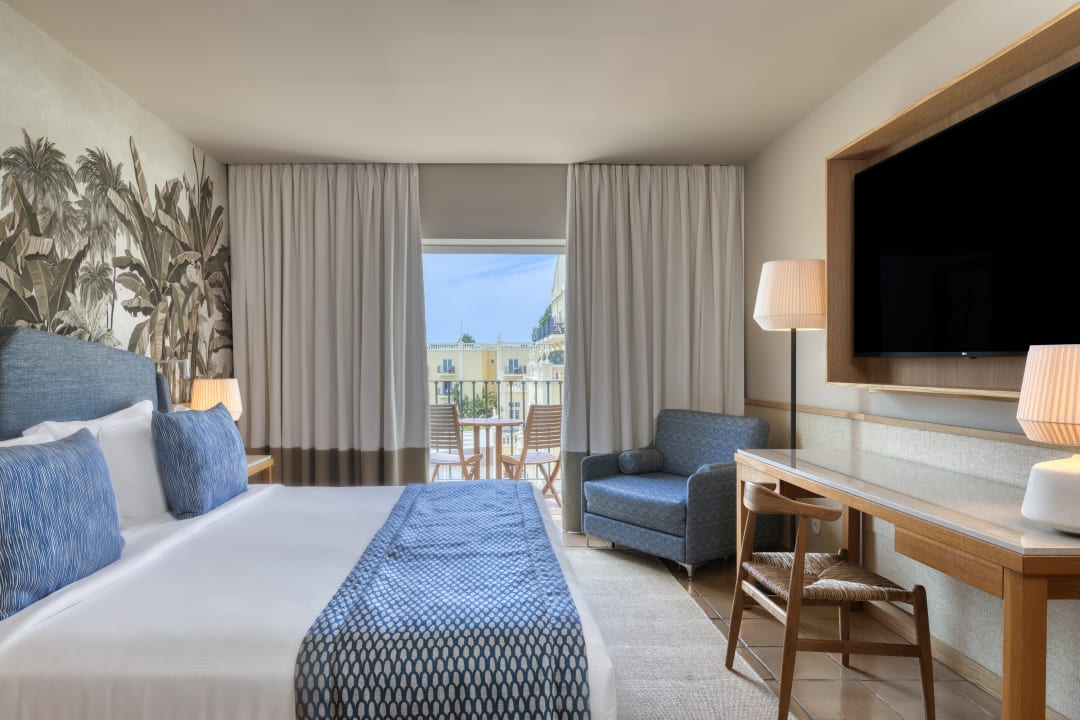 Zimmer Domes Lake Algarve, Autograph Collection