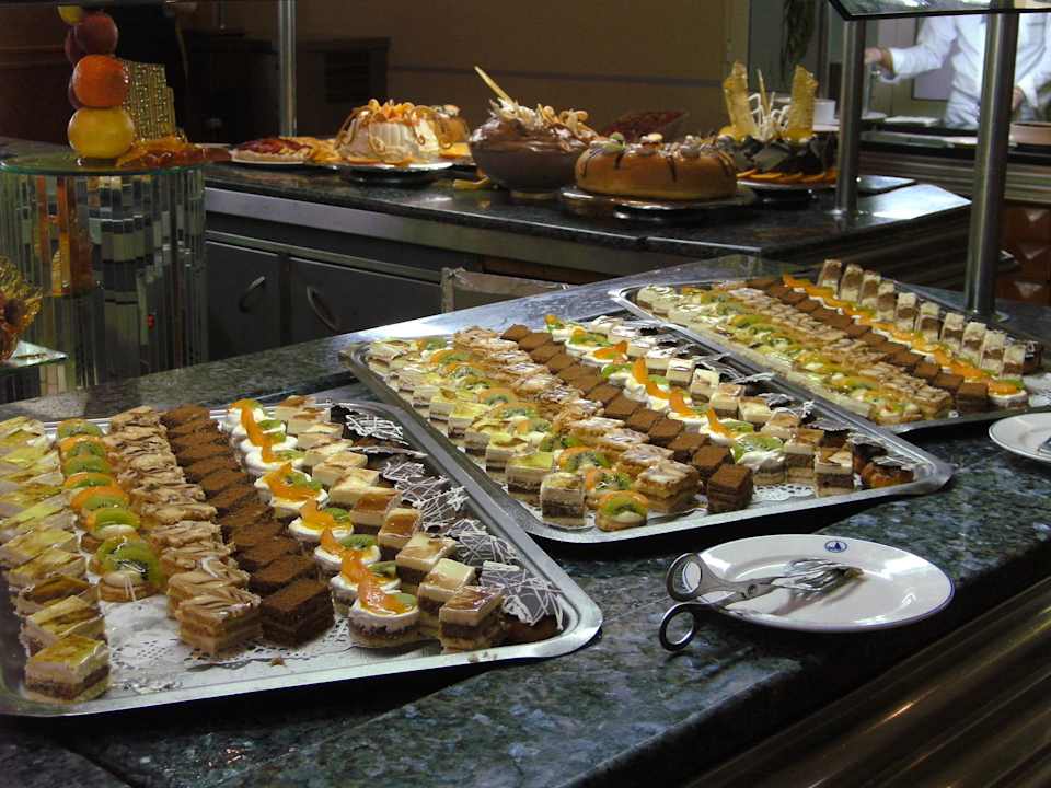 Buffet Hotel El Mouradi Djerba Menzel