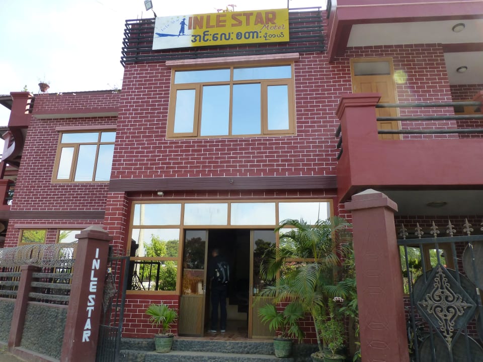 Eingang Inle Star Motel