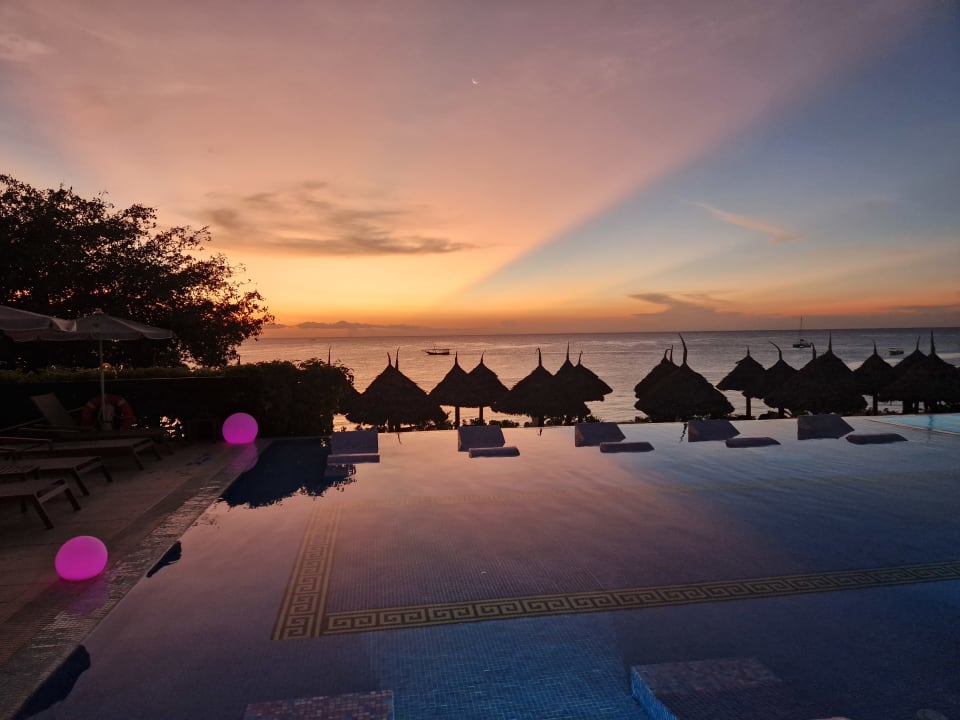 Pool Hotel Riu Palace Zanzibar