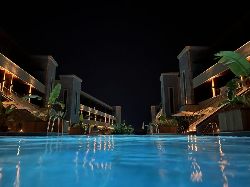 Pool Jacaranda Luxury Resort