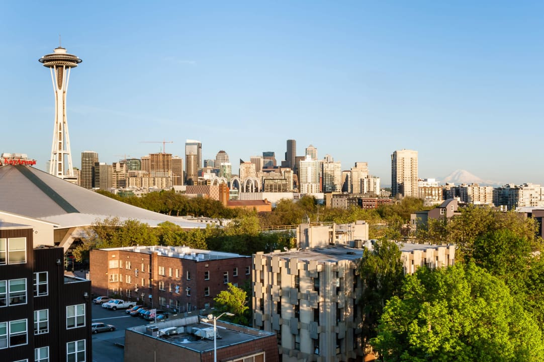Rooftop Deck - City View Mediterranean Inn