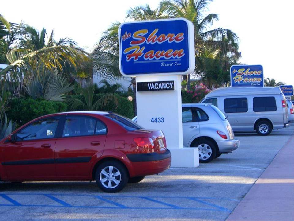 Parkplatz Hotel Shore Haven Resort Inn