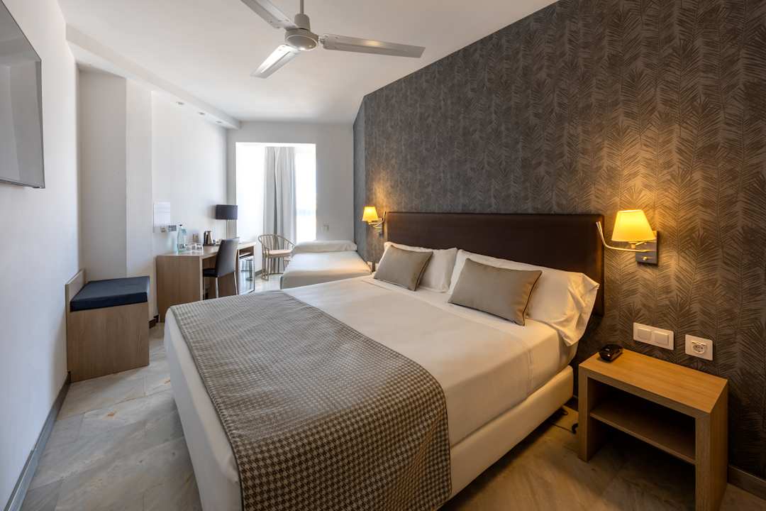 Zimmer Hotel Catalonia Mirador des Port