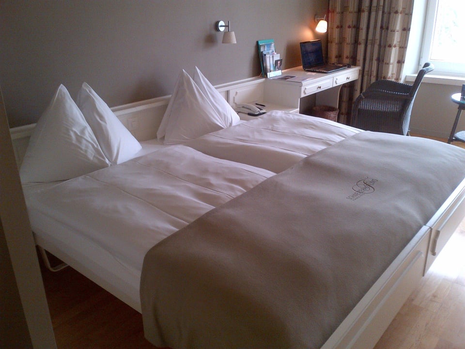 Grosses Zimmer Romantik Hotel Schweizerhof & Spa