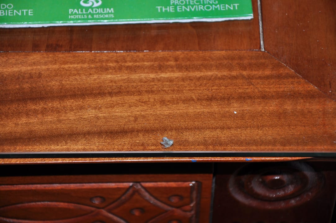 Der Dreck geht weg, aber nur mit Fingernagel...pfu Grand Palladium Select Bávaro Resort & Spa