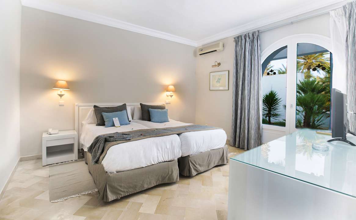 Zimmer Hotel Royal Garden Palace