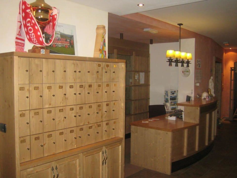 Rezeption Hotel Alpin