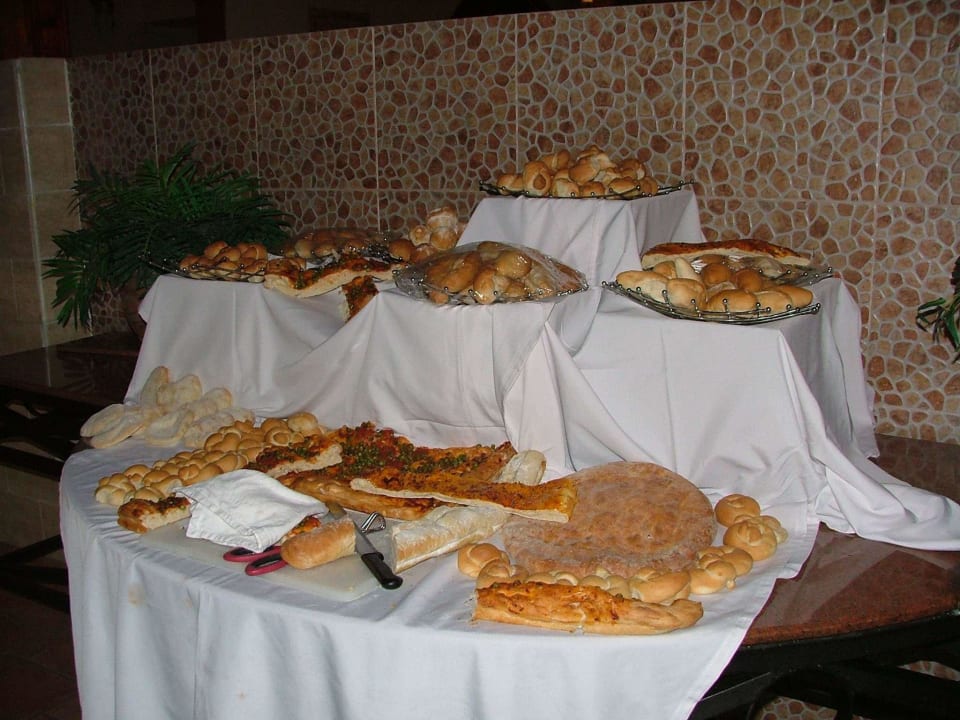 Das Essen Protels Crystal Beach Resort