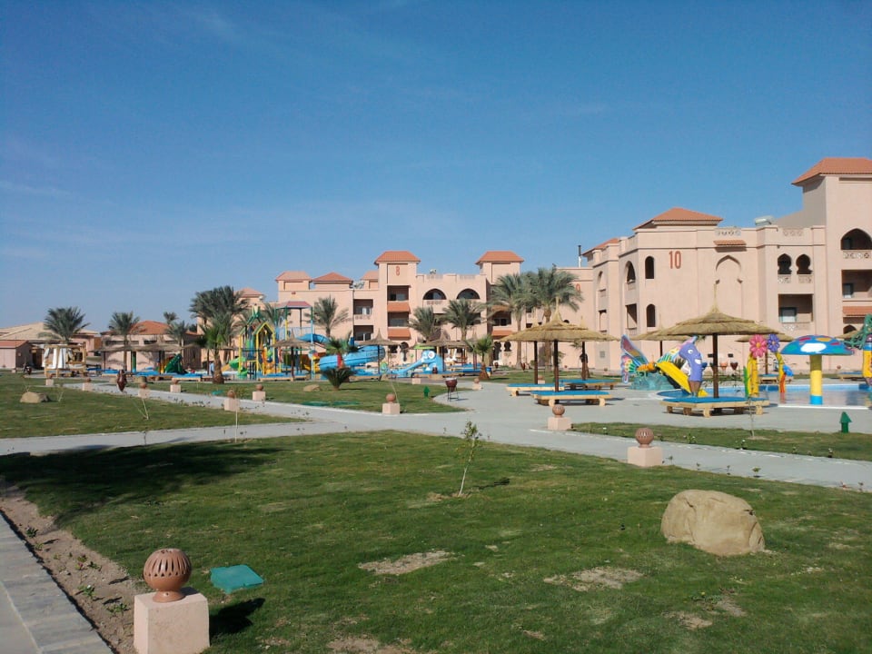 Ein Teil des Komplexes Pickalbatros Aqua Park Resort - Hurghada