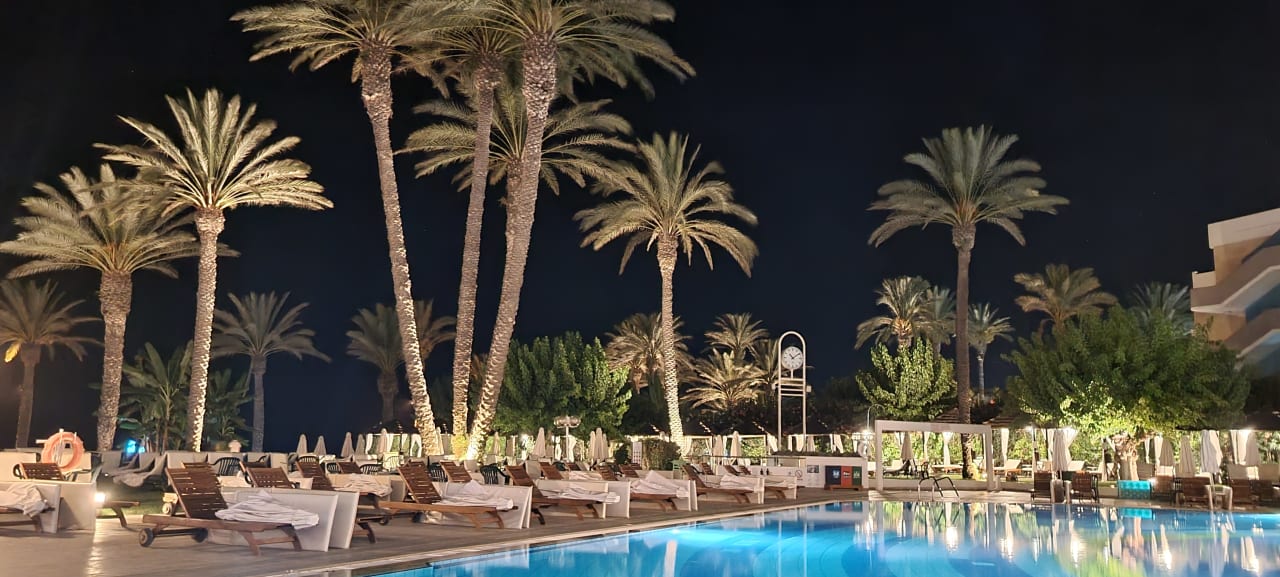 Pool TUI BLUE Pioneer Beach