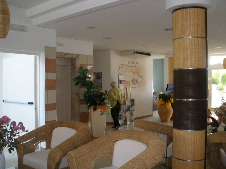 Lobby Villaggio Hemingway