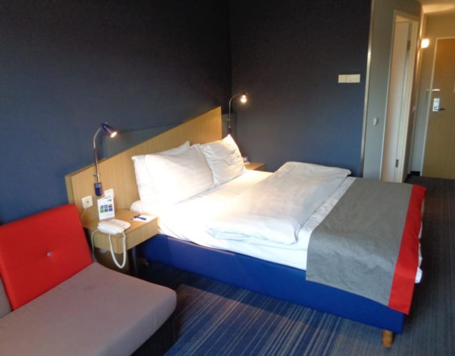 Zimmer Holiday Inn Express Frankfurt - Airport