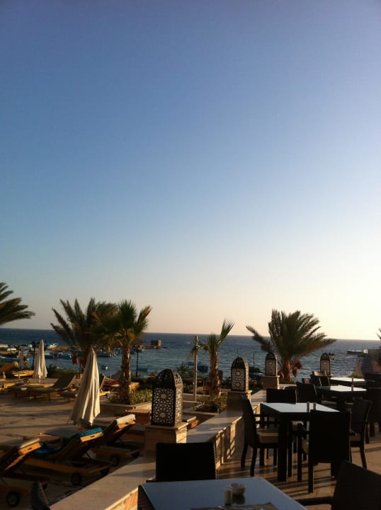 Restaurant draußen  Royal Star Beach Resort