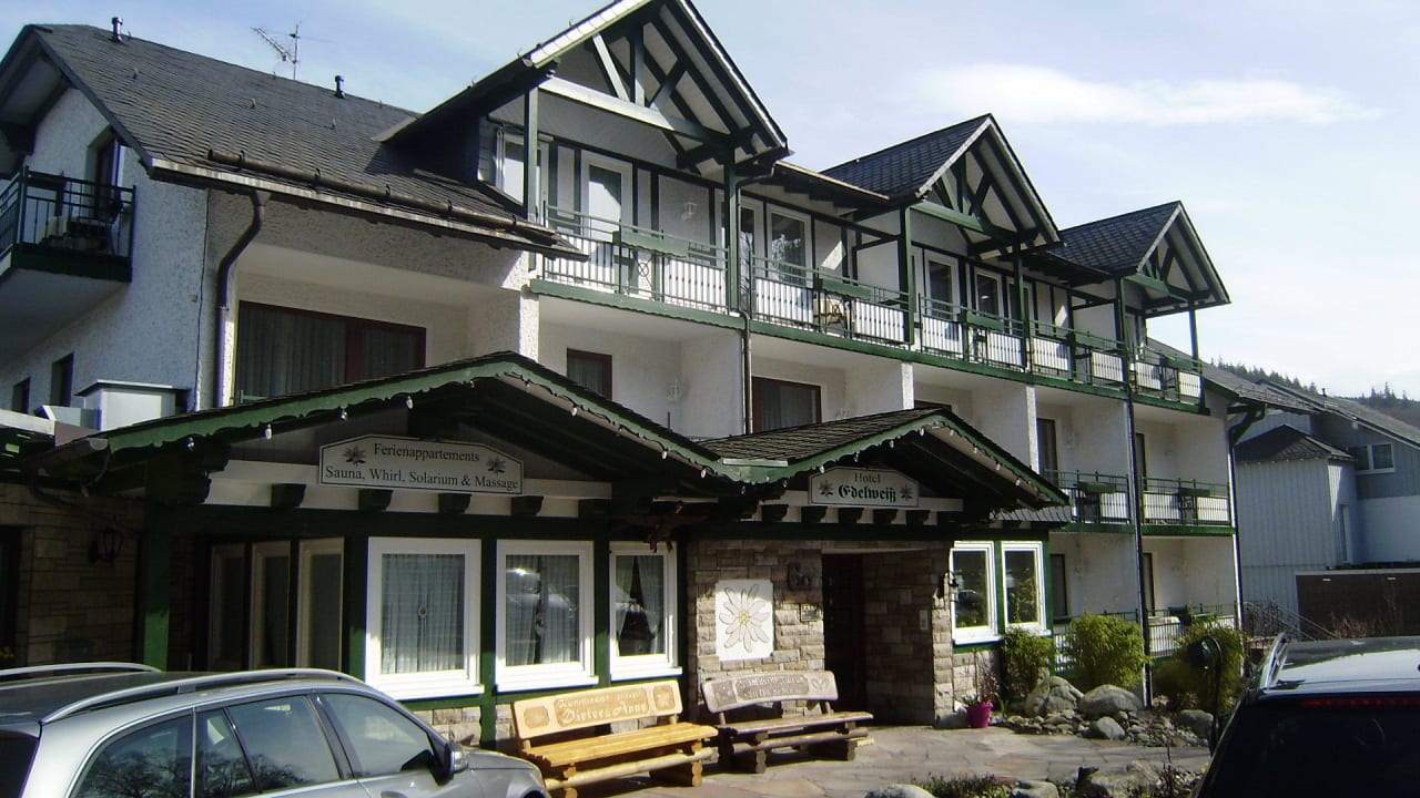 Hotel von Vorn Hotel & Ferienappartements Edelweiss
