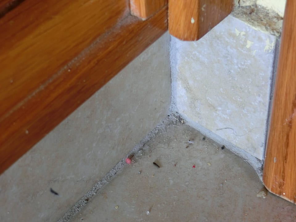 Schmutz im Zimmer Paradise Bay Resort Hotel