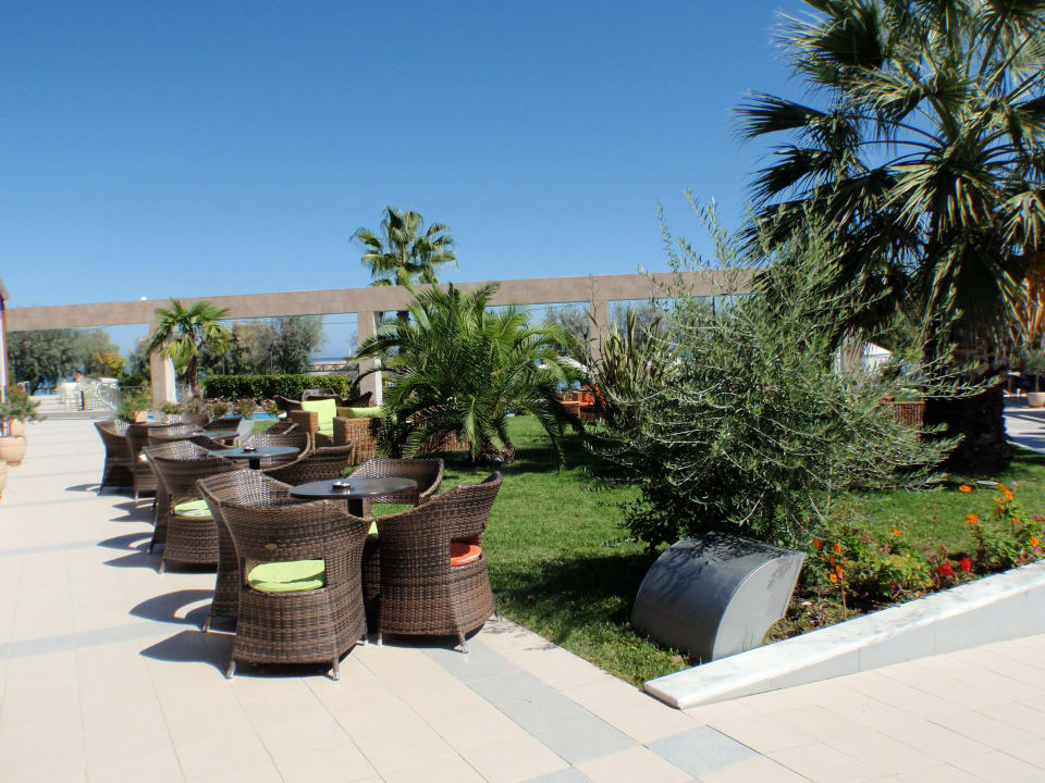 Sehr gepflegter Außenbereich alltoura Club Hotel Poseidon Palace