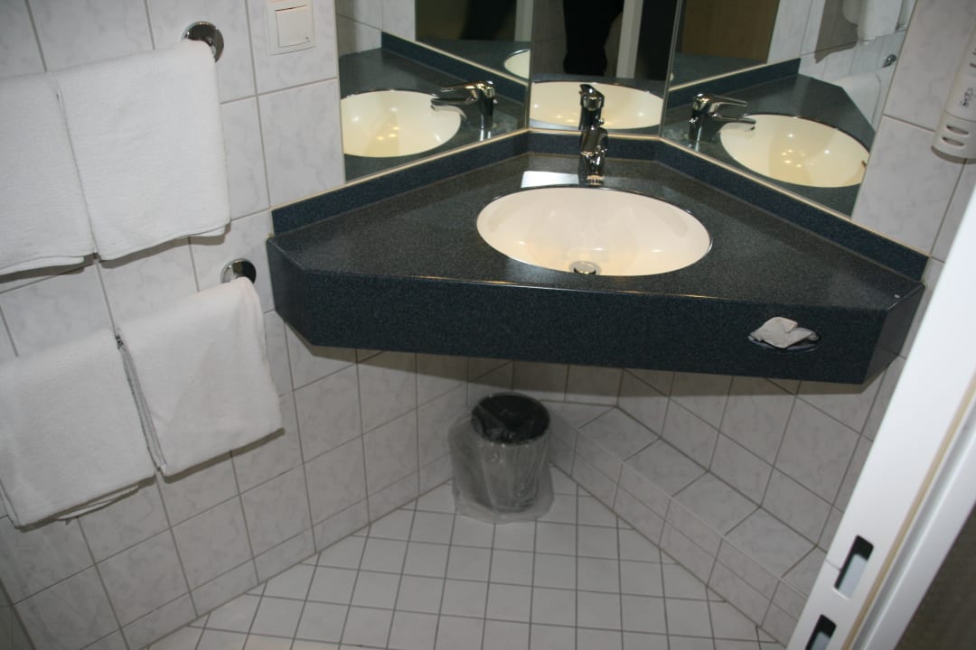 Bad/Dusche/WC Holiday Inn Express Berlin City Center