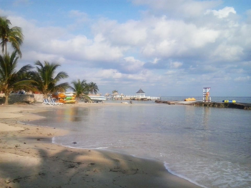 Eine der drei Buchten-steinig Grand Muthu Club Caribbean Runaway Bay