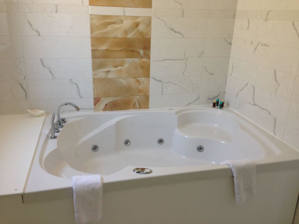 Whirlpool La Marquise Luxury Resort Complex