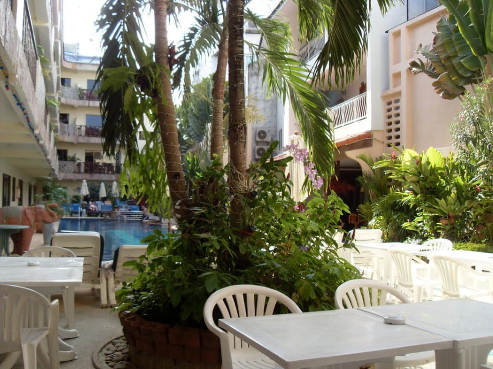 Ресторан и бассейн Hotel Baan Boa Resort