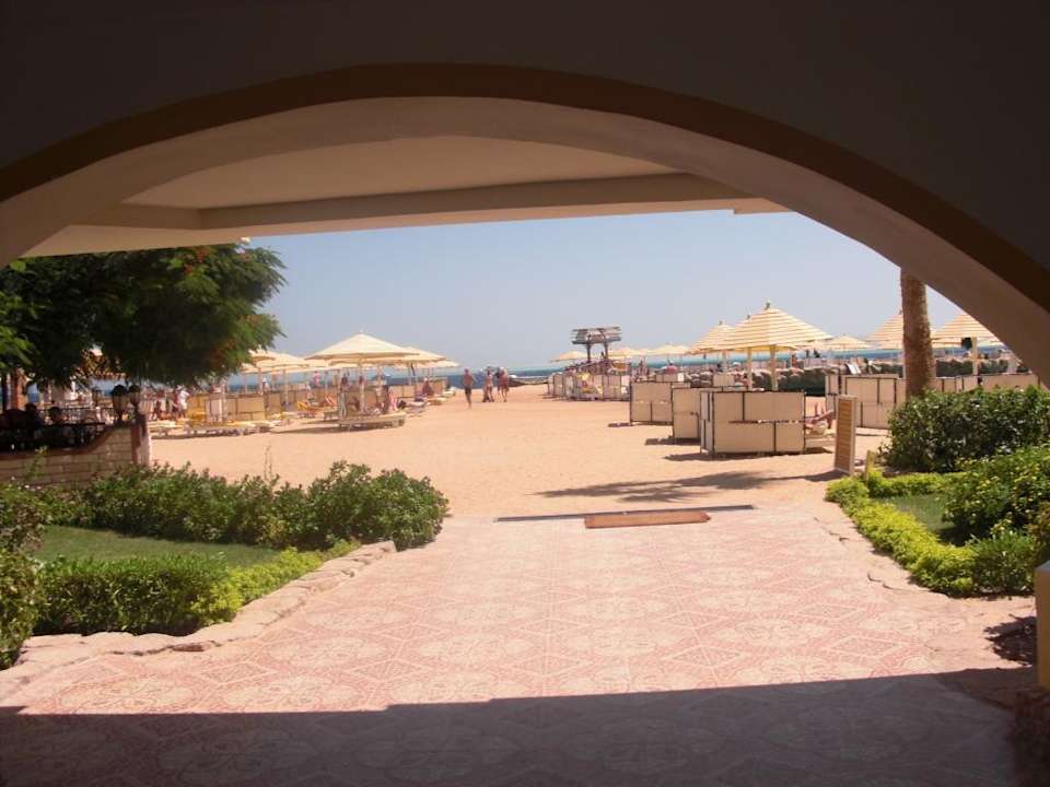 Blick zum Strand SUNRISE Holidays Resort (Adults Only)