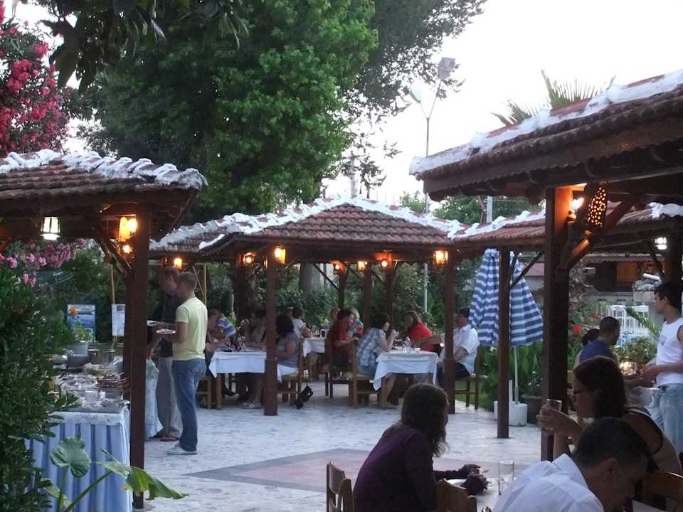 Restaurant für Frühstück und Abendessen Hotel Truva