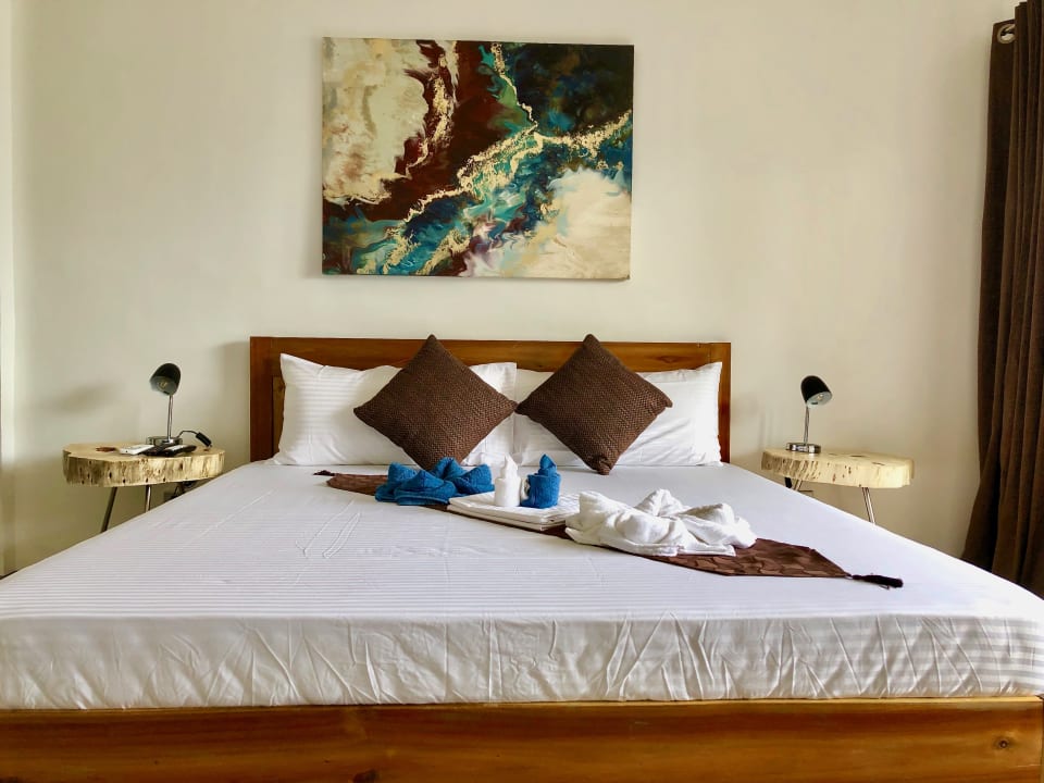 Zimmer Sunset Cove Beach & Dive Resort