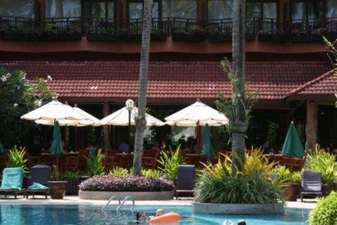 Draußen Frühstücken Courtyard by Marriott Phuket, Patong Beach Resort