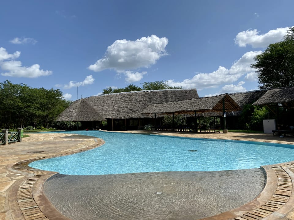 Pool Voi Wildlife Lodge