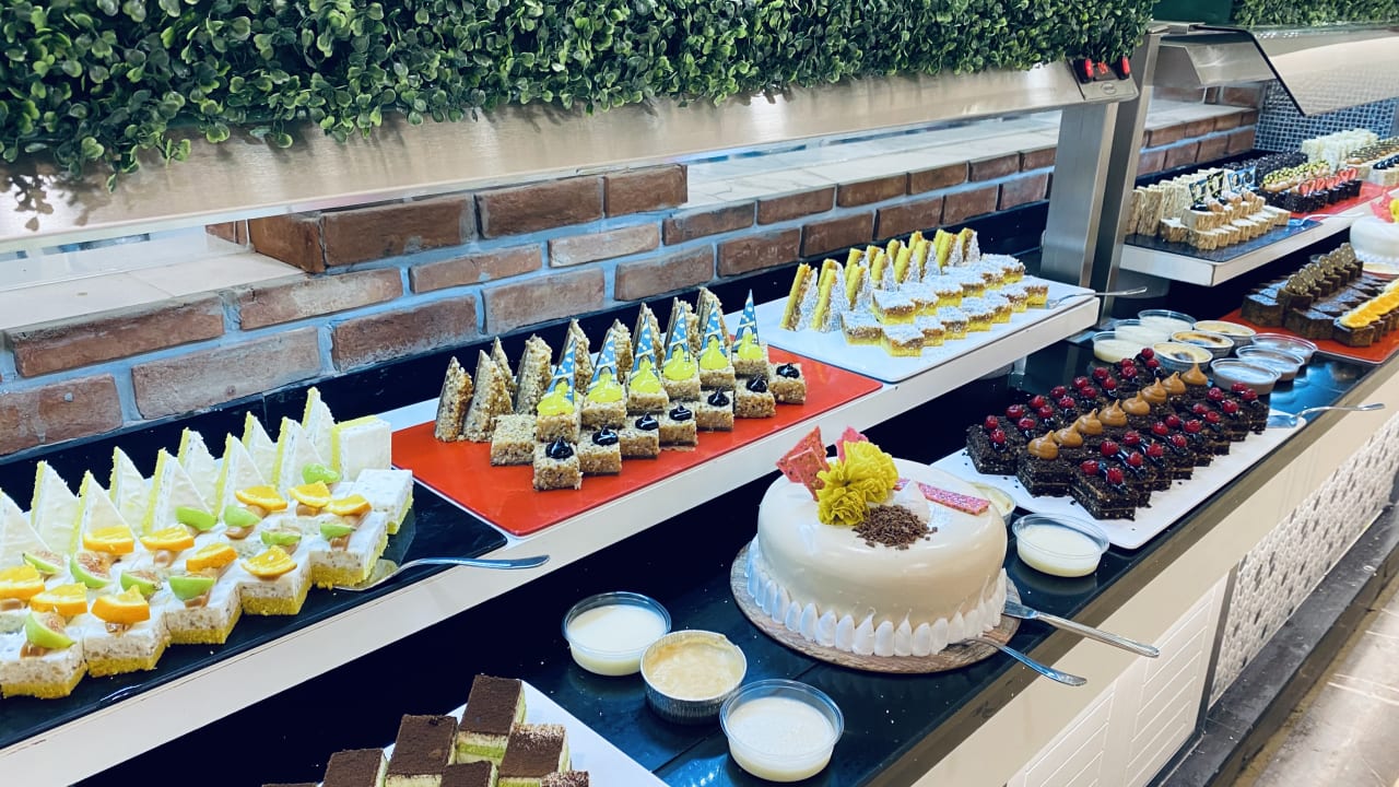 Gastro Dream World Palace Hotel