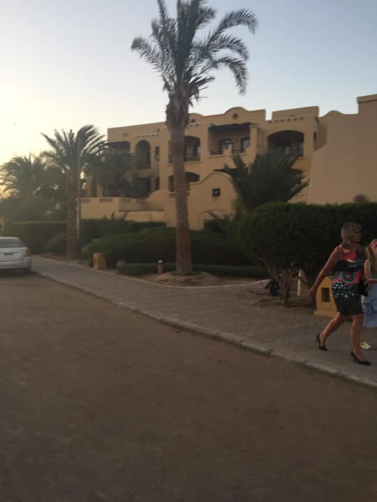 Hoteleingang Three Corners Rihana Resort Deluxe