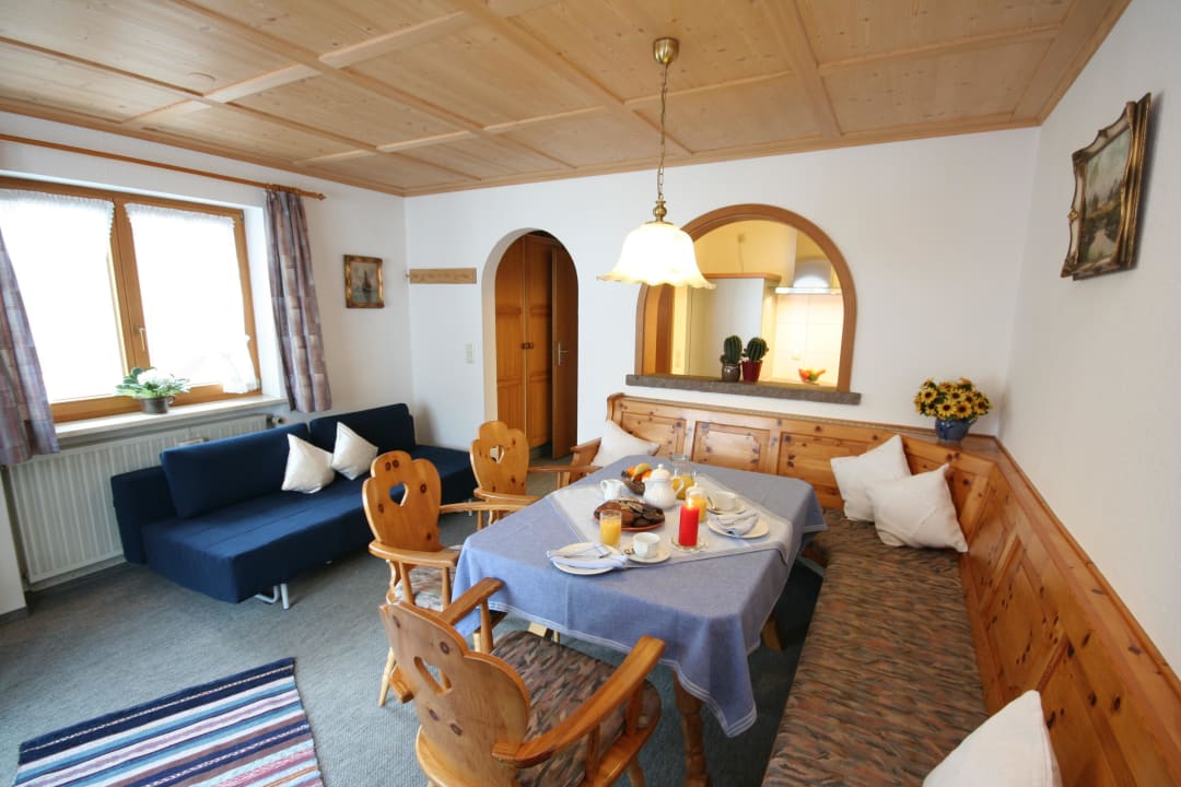 Wohnzimmer der Wohnung Nr.2 Gästehaus Hennenmühle