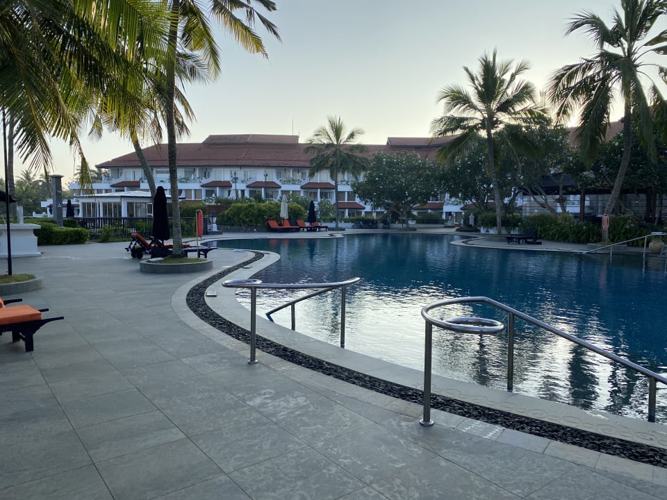 Pool Taj Bentota Resort & Spa