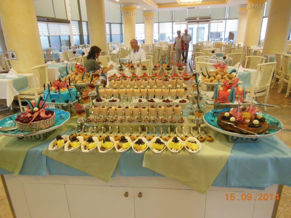 Nachtisch zum Atlantis-Abend Sunrise Queen Luxury Hotel