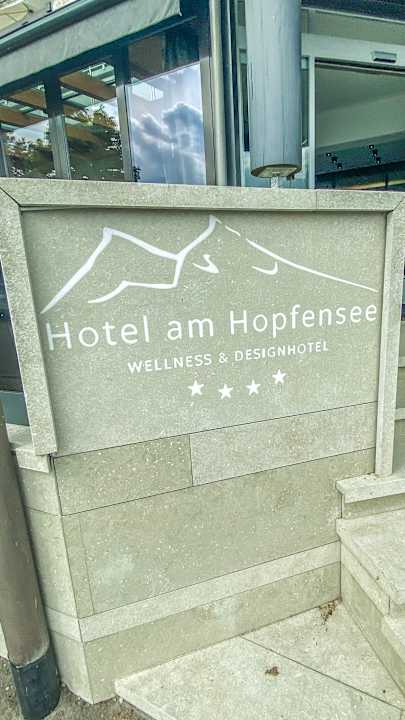 Außenansicht Hotel am Hopfensee