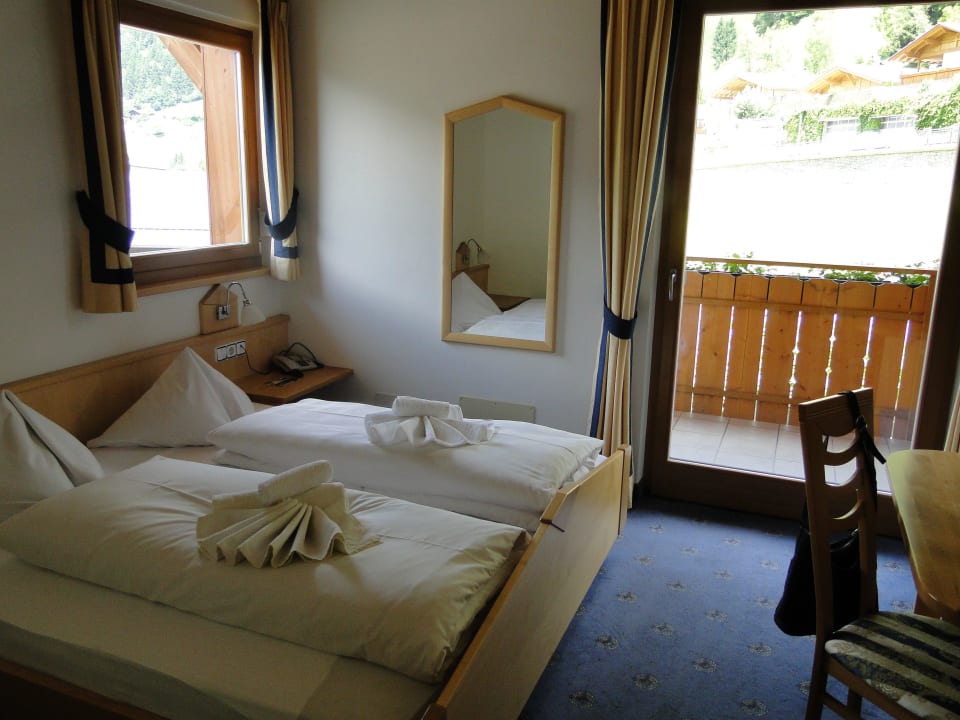 Zi. 213 Panoramahotel Wildschütz