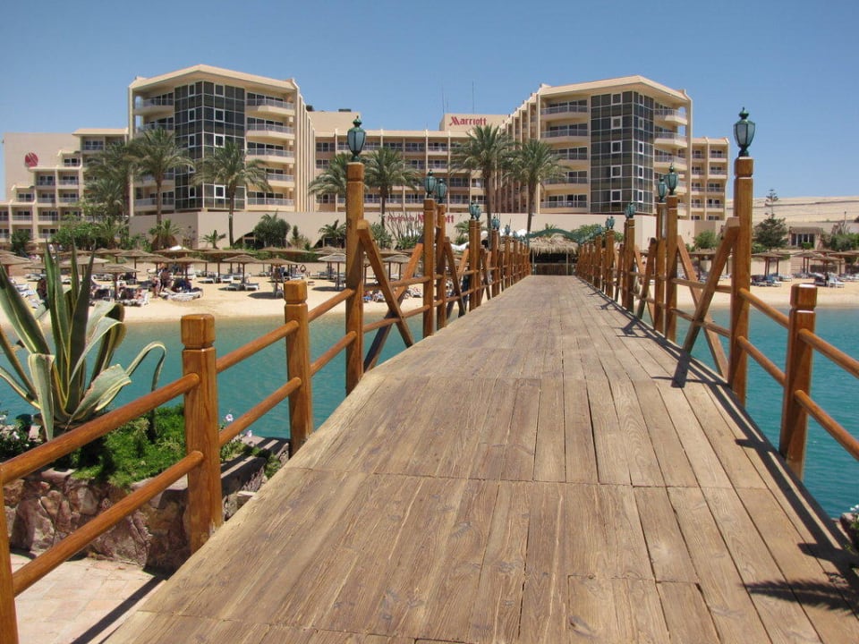 Hotelblick von der Island Bar Marriott Hurghada Beach Resort