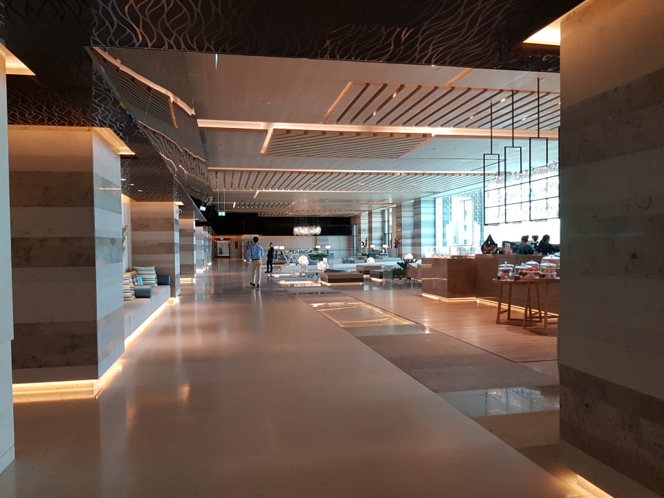 Lobby Saadiyat Rotana Resort &  Villas