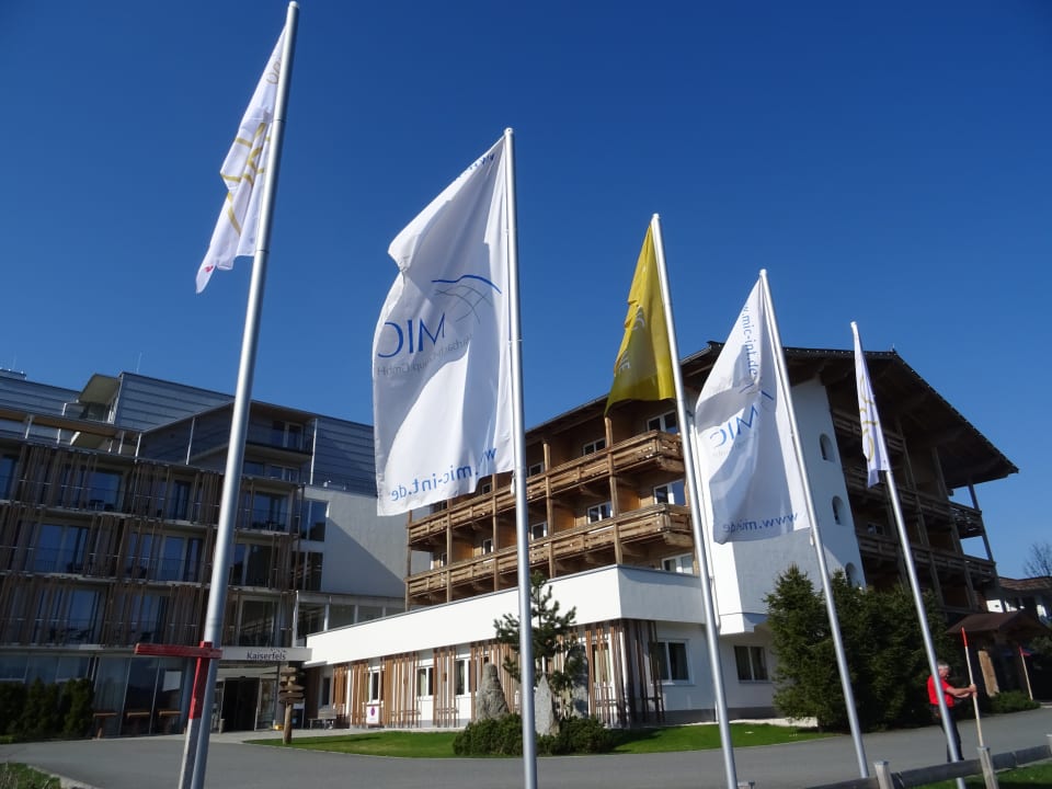 Außenansicht Alpenhotel Kaiserfels